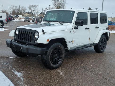 Used 2014 Jeep Wrangler Altitude image 4
