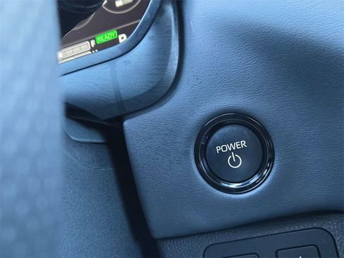 Used 2025 Toyota Tundra Platinum image 19