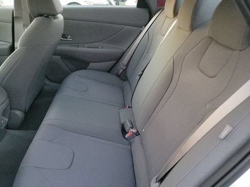 Used 2026 Hyundai Elantra SE FWD image 20