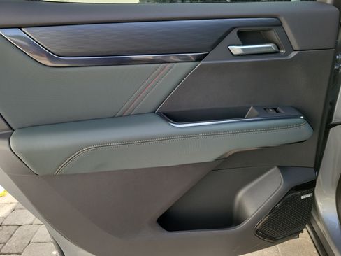 New 2026 GMC Acadia AT4 w/ Luxury Package AWD/4WD image 12