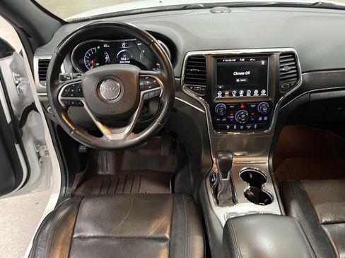 Used 2018 Jeep Grand Cherokee Limited w/ Luxury Group II AWD/4WD image 12