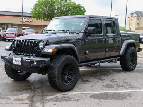 Used 2023 Jeep Gladiator Sport AWD/4WD image 6