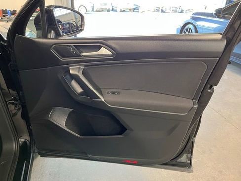 Used 2020 Volkswagen Tiguan S image 12