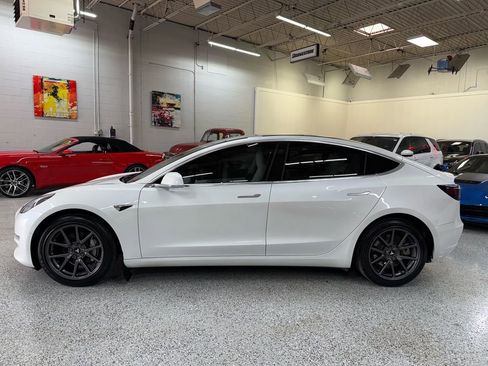Used 2020 Tesla Model 3 RWD image 2