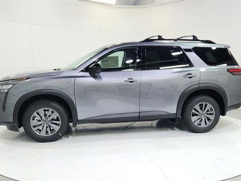 New 2026 Nissan Pathfinder SV image 5