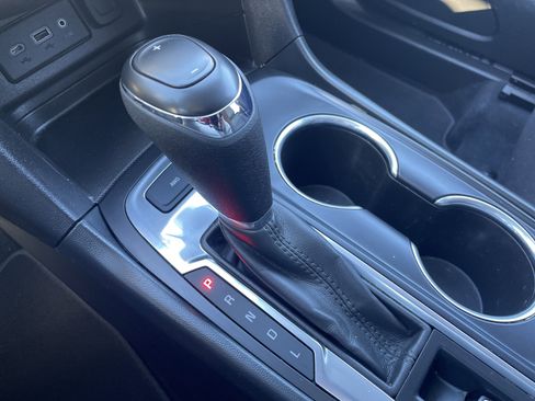 Used 2020 Chevrolet Equinox LT image 14