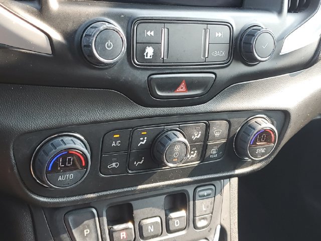 Certified 2020 GMC Terrain SLT w/ Preferred Package FWD image 27