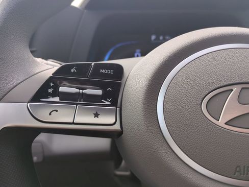 New 2026 Hyundai Elantra SE image 27