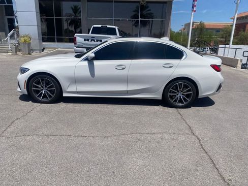 Used 2019 BMW 330i Sedan w/ Premium Package RWD image 9
