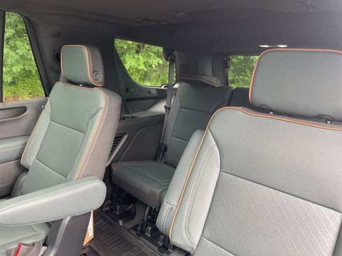 New 2026 GMC Yukon AT4 AWD/4WD image 32
