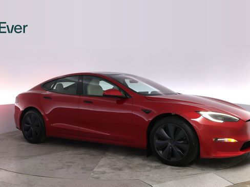 Used 2022 Tesla Model S Plaid image 14