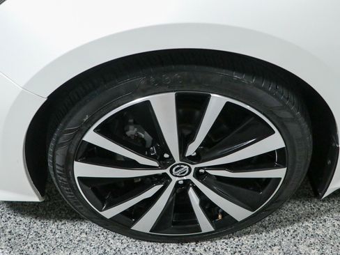 Used 2021 Nissan Altima 2.5 SR w/ SR Premium Package FWD image 11