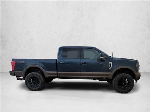 Used 2017 Ford F350 Lariat w/ Lariat Value Package image 4