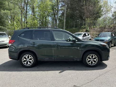 Certified 2023 Subaru Forester Premium AWD/4WD image 3