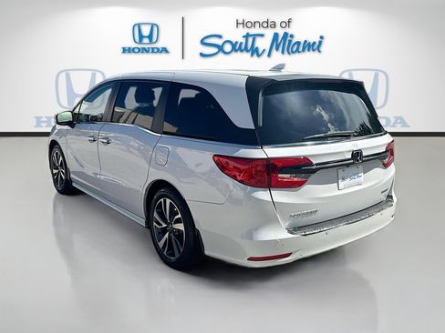 Used 2024 Honda Odyssey Touring image 5
