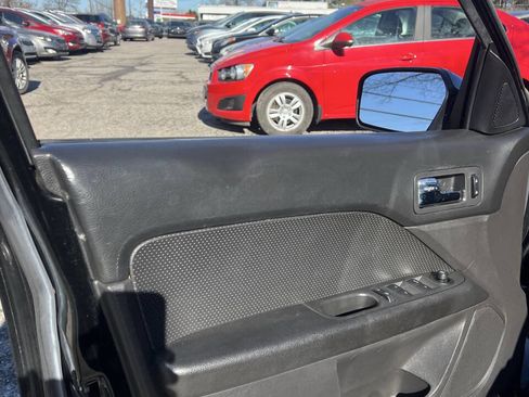 Used 2008 Ford Fusion SE image 9