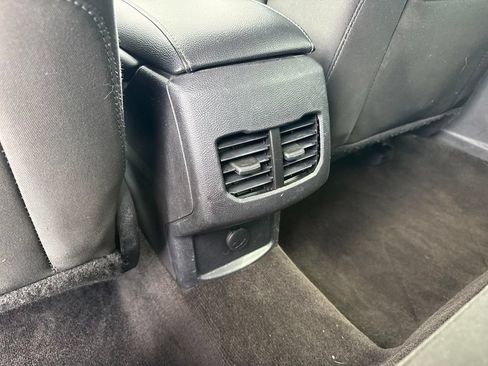 Used 2018 Ford Fusion SE w/ Fusion SE Technology Package FWD image 31