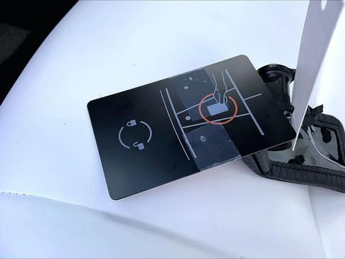 Used 2025 Tesla Model Y Long Range RWD image 14