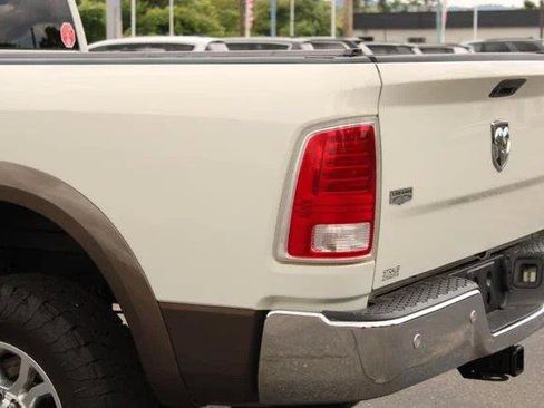 Used 2017 RAM 3500 Laramie w/ Snow Chief Group AWD/4WD image 7