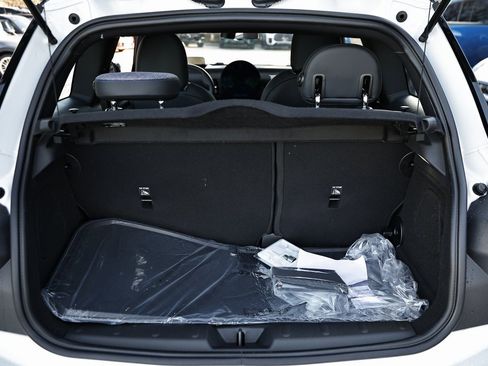 New 2026 MINI Cooper 2-Door Hardtop image 24