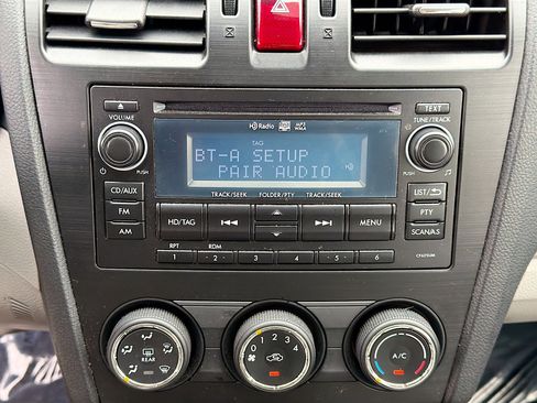 Used 2015 Subaru Forester 2.5i Premium w/ All-Weather Package image 28