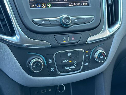 Used 2024 Chevrolet Equinox LS w/ LS Convenience Package FWD image 30