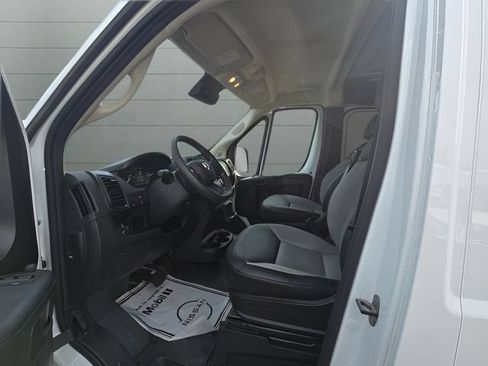 Used 2025 RAM ProMaster 2500 w/ Convenience Group FWD image 11