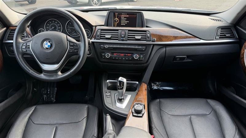 Used 2014 BMW 335i xDrive Sedan AWD/4WD image 17