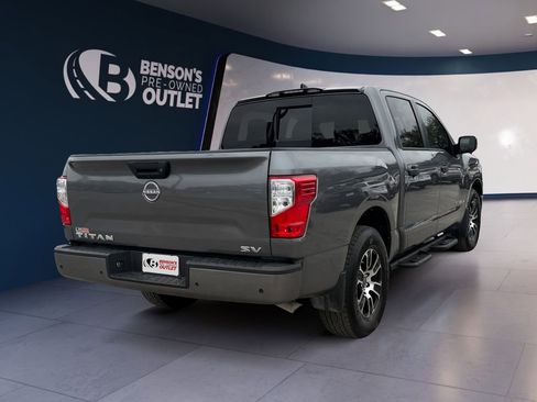 Used 2024 Nissan Titan SV w/ SV Convenience Package image 5