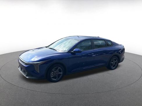 Used 2025 Kia K4 LXS image 8