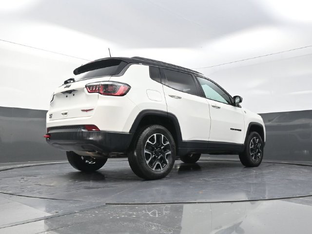 Used 2020 Jeep Compass Trailhawk AWD/4WD image 37