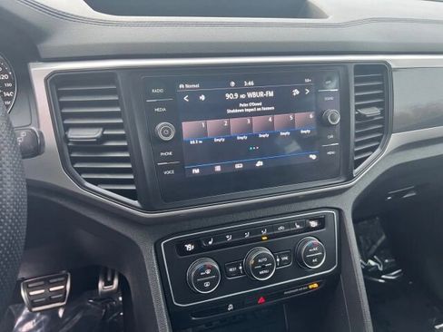 Used 2021 Volkswagen Atlas SE image 19