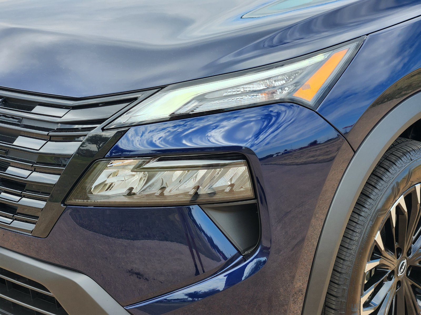 New 2026 Nissan Rogue Dark Armor FWD image 9