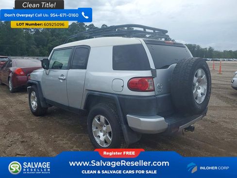 Used 2008 Toyota FJ Cruiser 2WD w/ Convenience Pkg image 3
