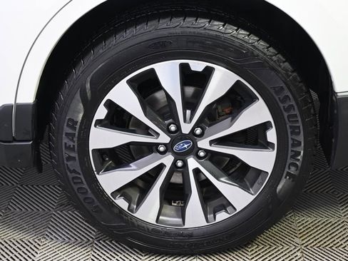 Used 2017 Subaru Outback 2.5i Limited w/ Popular Package #5 image 20
