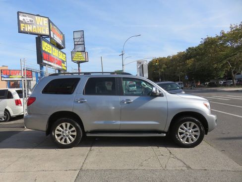 Used 2016 Toyota Sequoia Platinum image 8