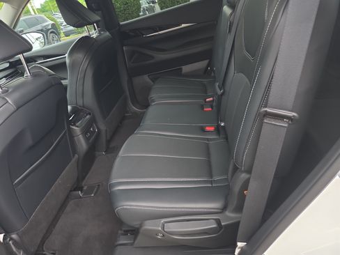 Used 2023 INFINITI QX60 Pure AWD/4WD image 7