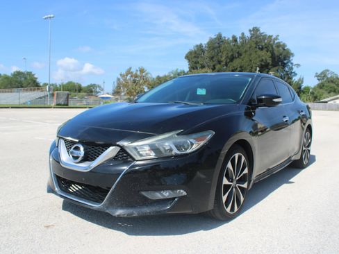 Used 2016 Nissan Maxima SR FWD image 2
