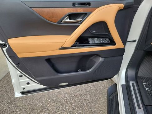 New 2026 Lexus LX 700h Luxury image 19