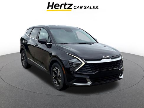 Used 2025 Kia Sportage LX image 1