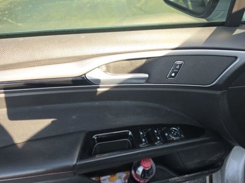 Used 2016 Ford Fusion SE image 8