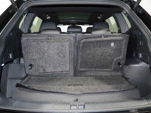 Used 2024 Volkswagen Tiguan SE R-Line FWD image 36