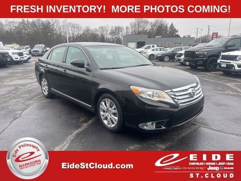 Used 2012 Toyota Avalon Limited image 1