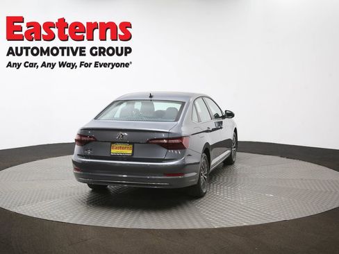 Used 2021 Volkswagen Jetta SE w/ SE Cold Weather Package image 38
