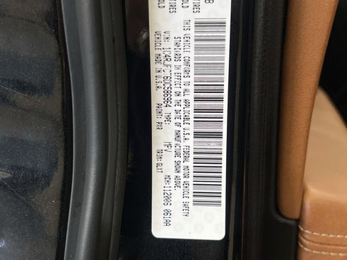 Used 2013 Jeep Grand Cherokee Overland Summit image 35