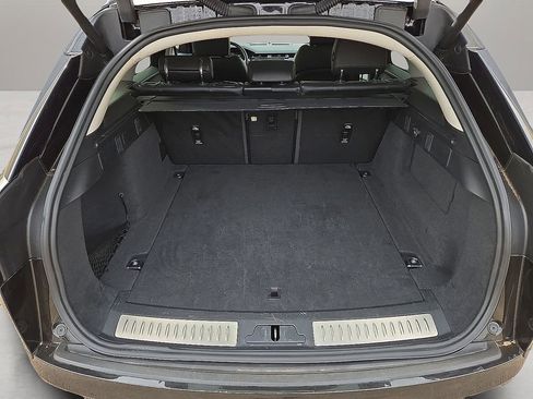 Used 2024 Land Rover Range Rover Velar S image 14