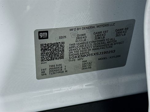 Used 2025 GMC Acadia Elevation image 12