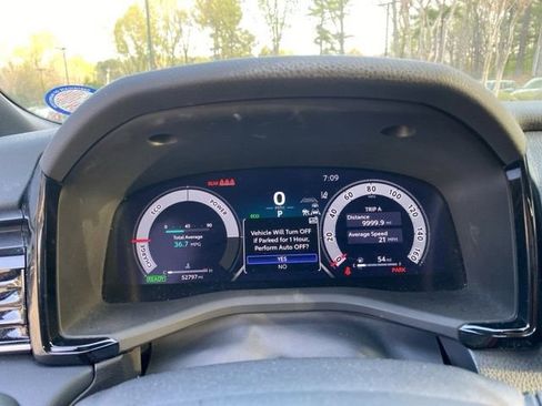 Used 2025 Toyota Camry XSE FWD image 11