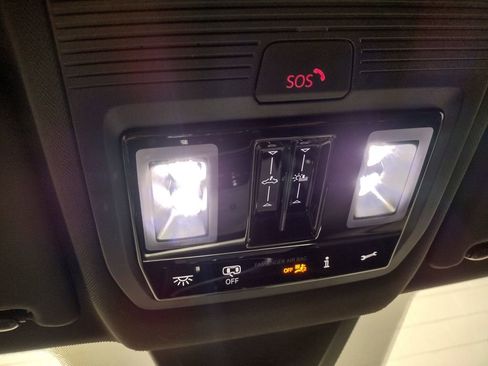 New 2026 Volkswagen Atlas Cross Sport SEL R-Line image 33