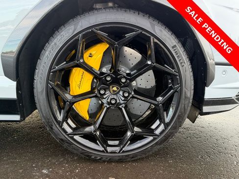 Used 2024 Lamborghini Urus Performante image 24